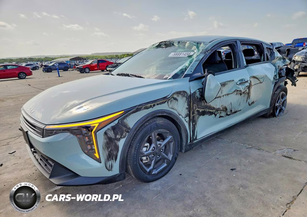 2025 Kia K4 Lxs – zdjęcie 1 z 12