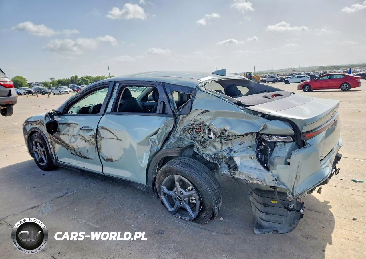2025 Kia K4 Lxs VIN:3KPFT4DE3SE212674 - 2