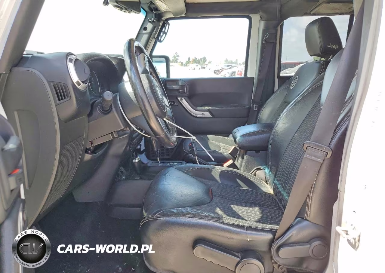 2015 Jeep Wrangler Unlimited Sport VIN:1C4BJWDG1FL603479 - 7
