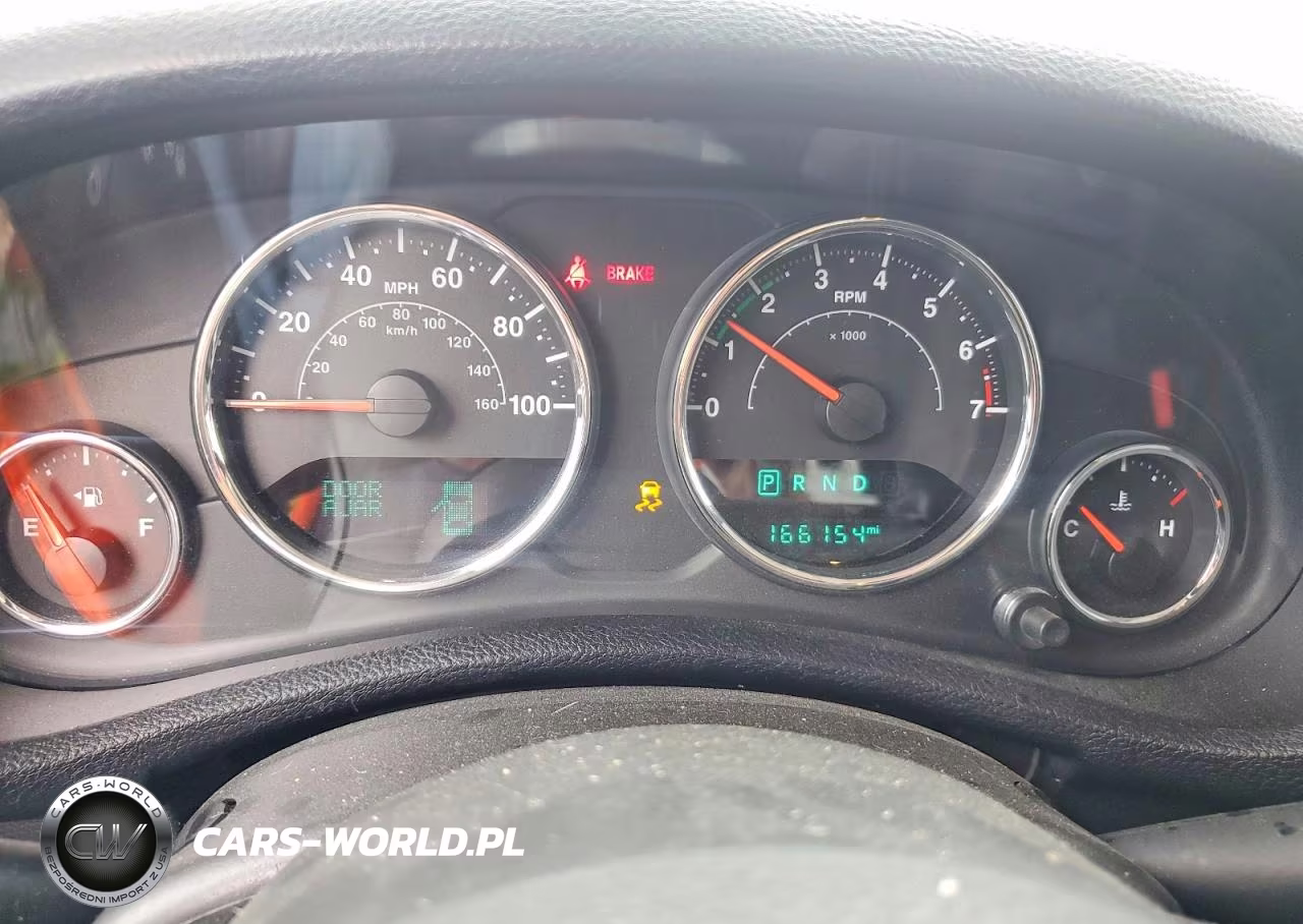2015 Jeep Wrangler Unlimited Sport VIN:1C4BJWDG1FL603479 - 9