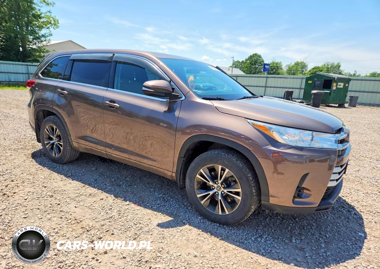2018 Toyota Highlander VIN:5TDBZRFH4JS872177 - 4