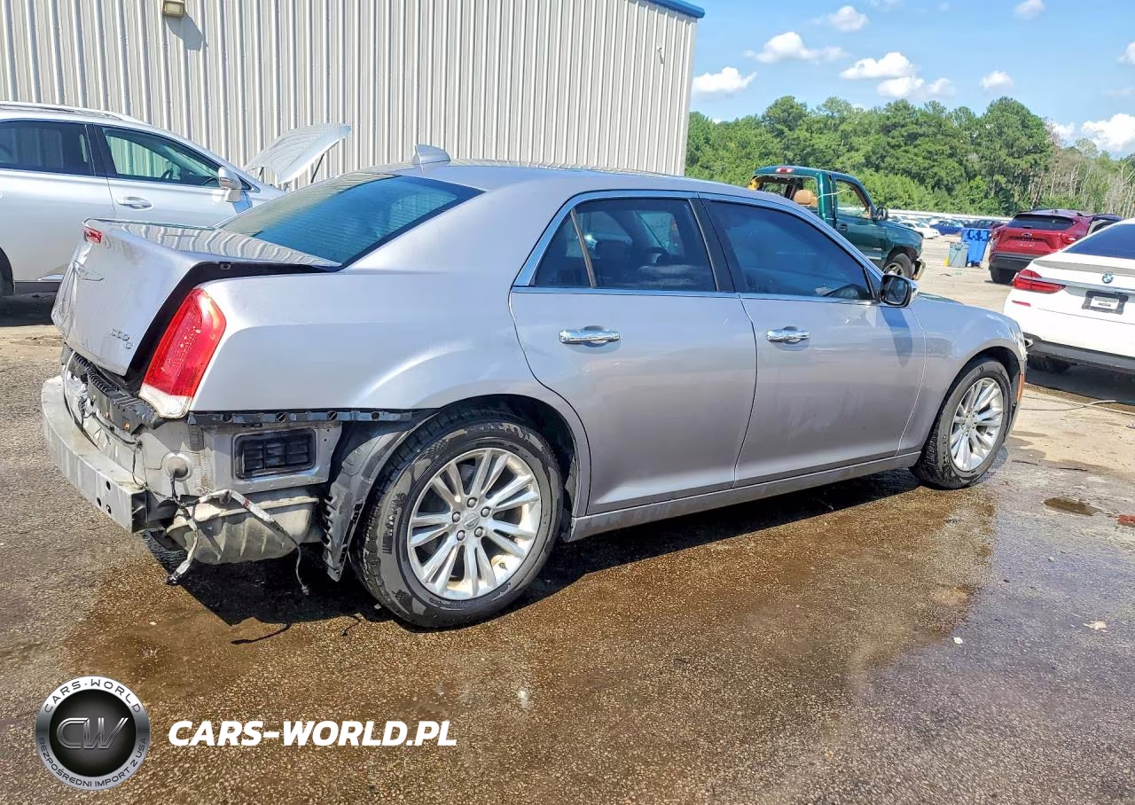 2015 Chrysler 300C VIN:2C3CCAEG7FH903626 - 3