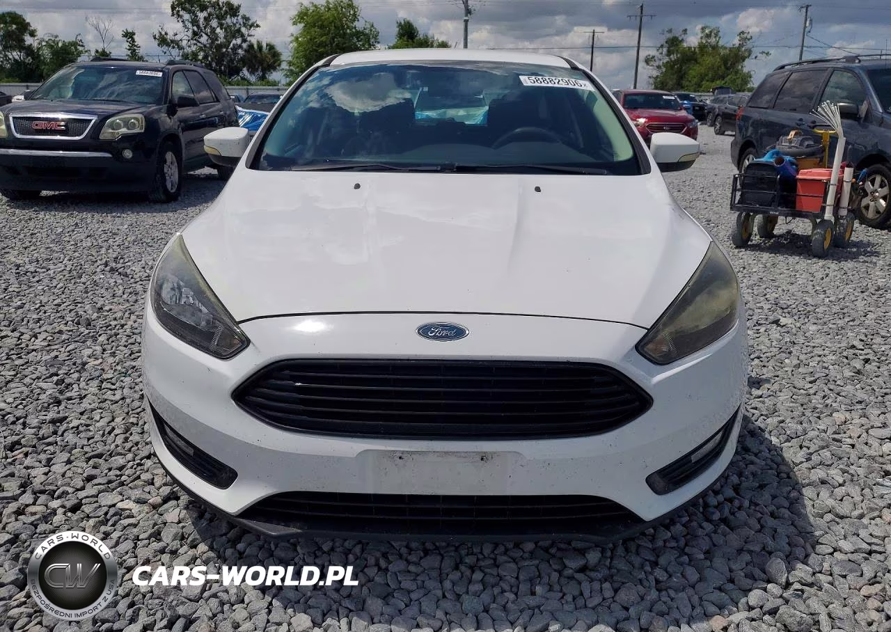 2016 Ford Focus Se VIN:1FADP3KE9GL211302 - 5