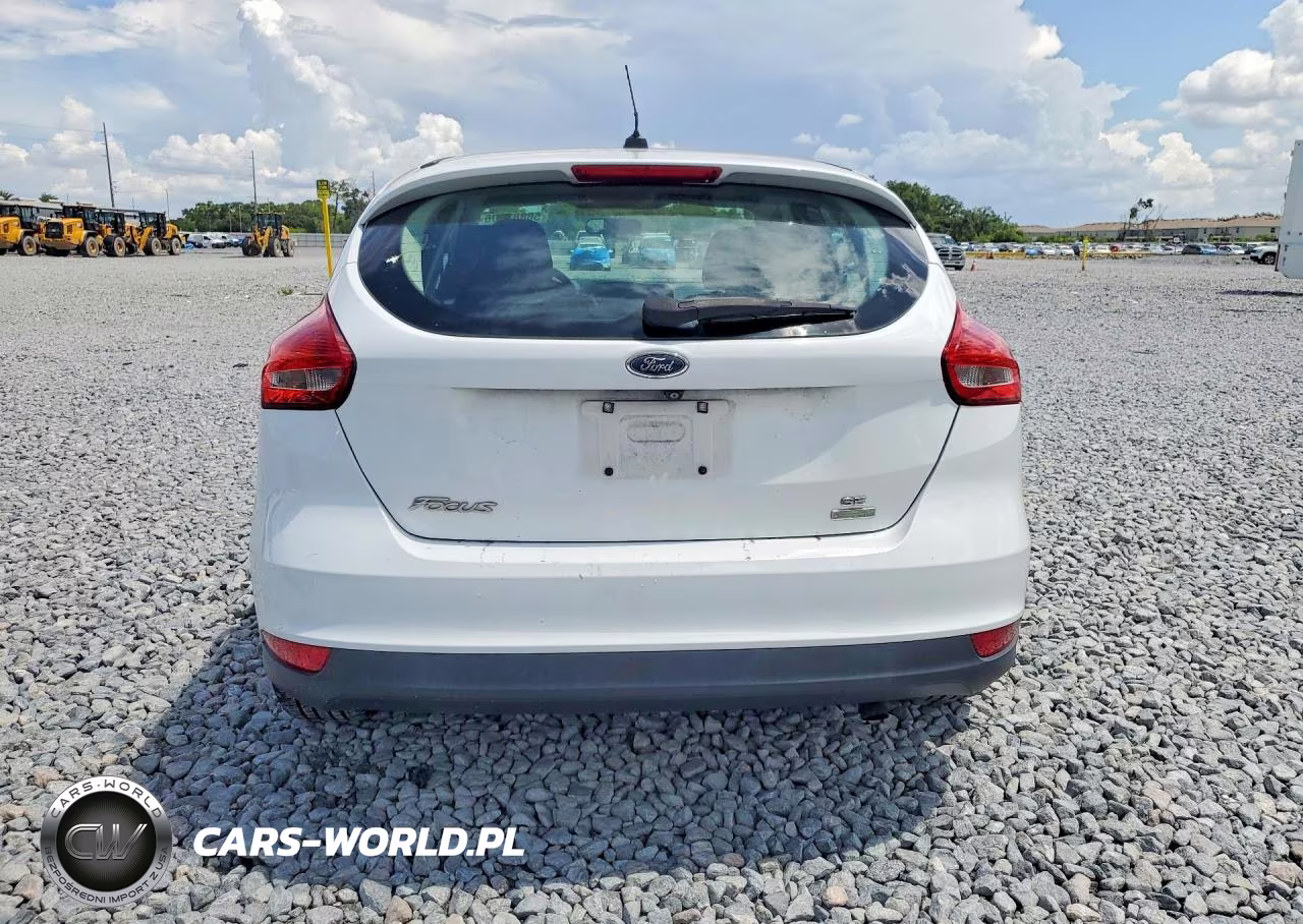 2016 Ford Focus Se VIN:1FADP3KE9GL211302 - 6