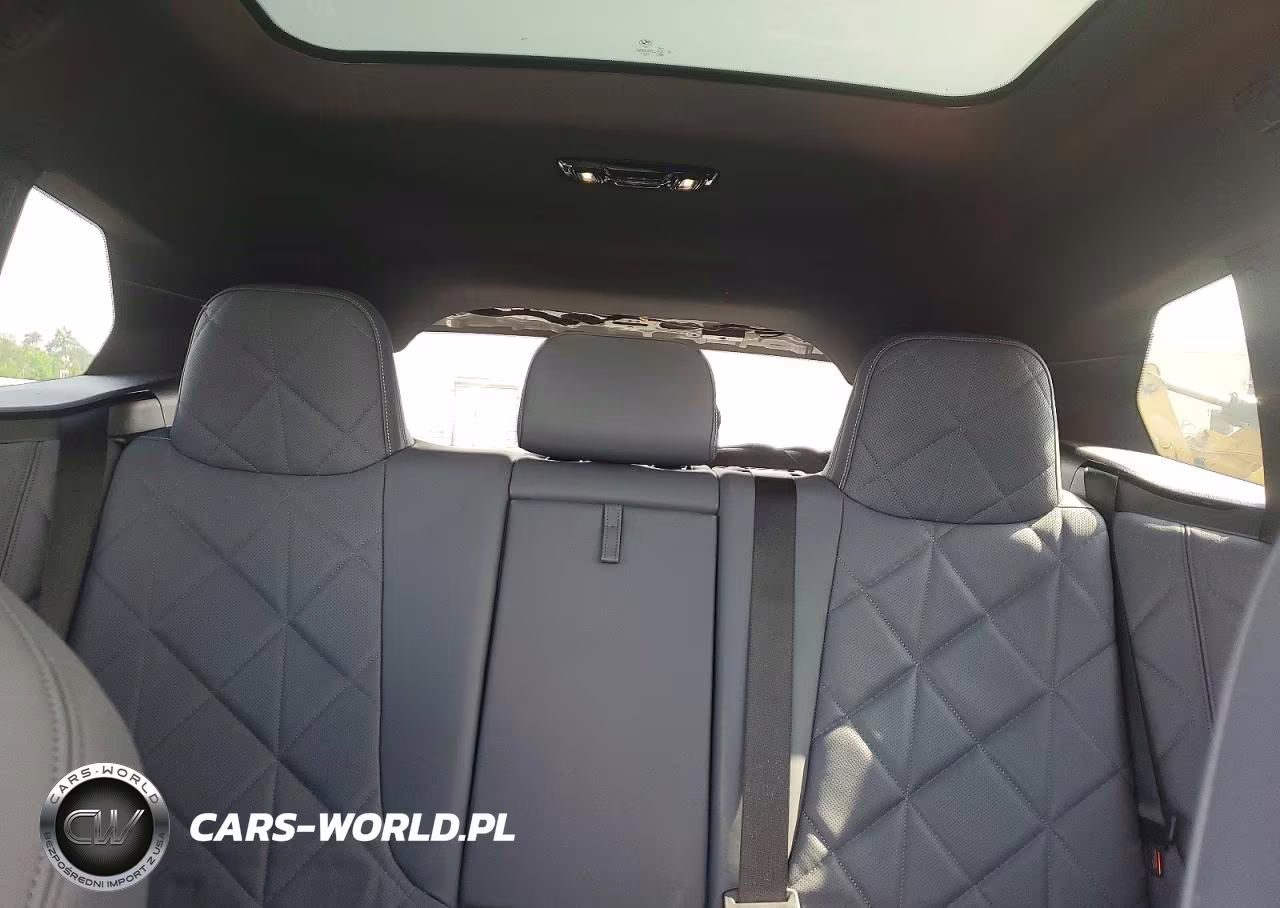 2023 BMW Ix xDrive50 VIN:WB523CF04PCM48299 - 10