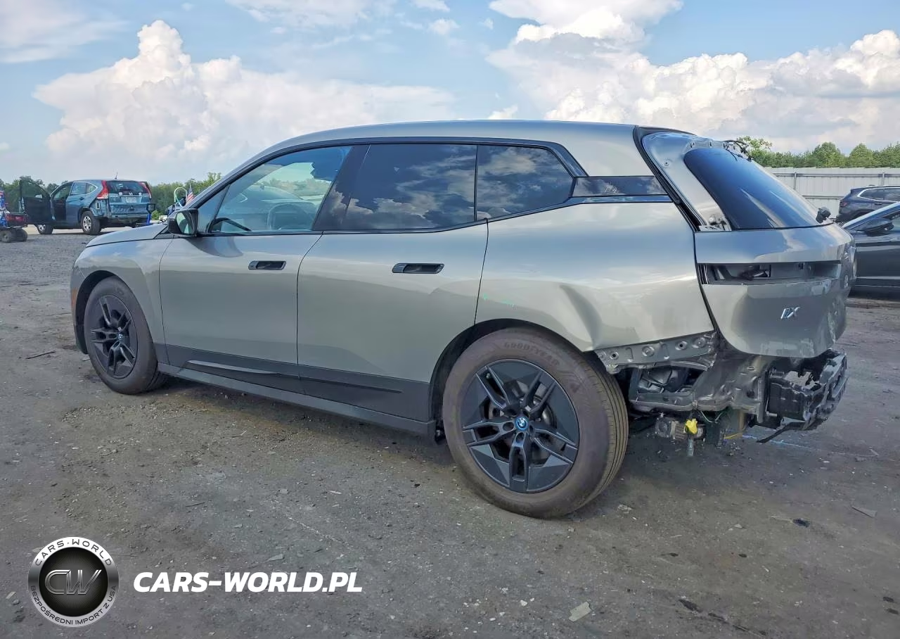 2023 BMW Ix xDrive50 VIN:WB523CF04PCM48299 - 2