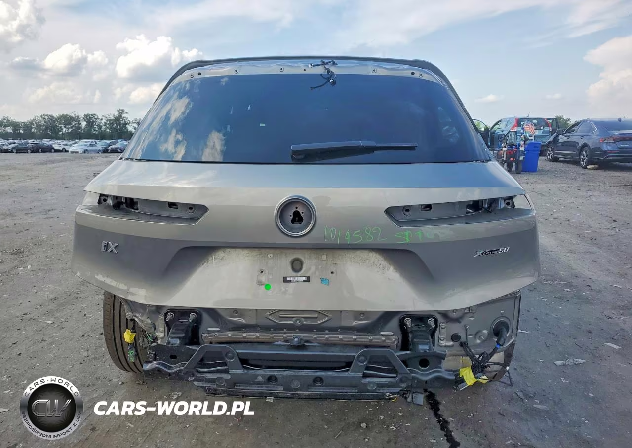 2023 BMW Ix xDrive50 VIN:WB523CF04PCM48299 - 6