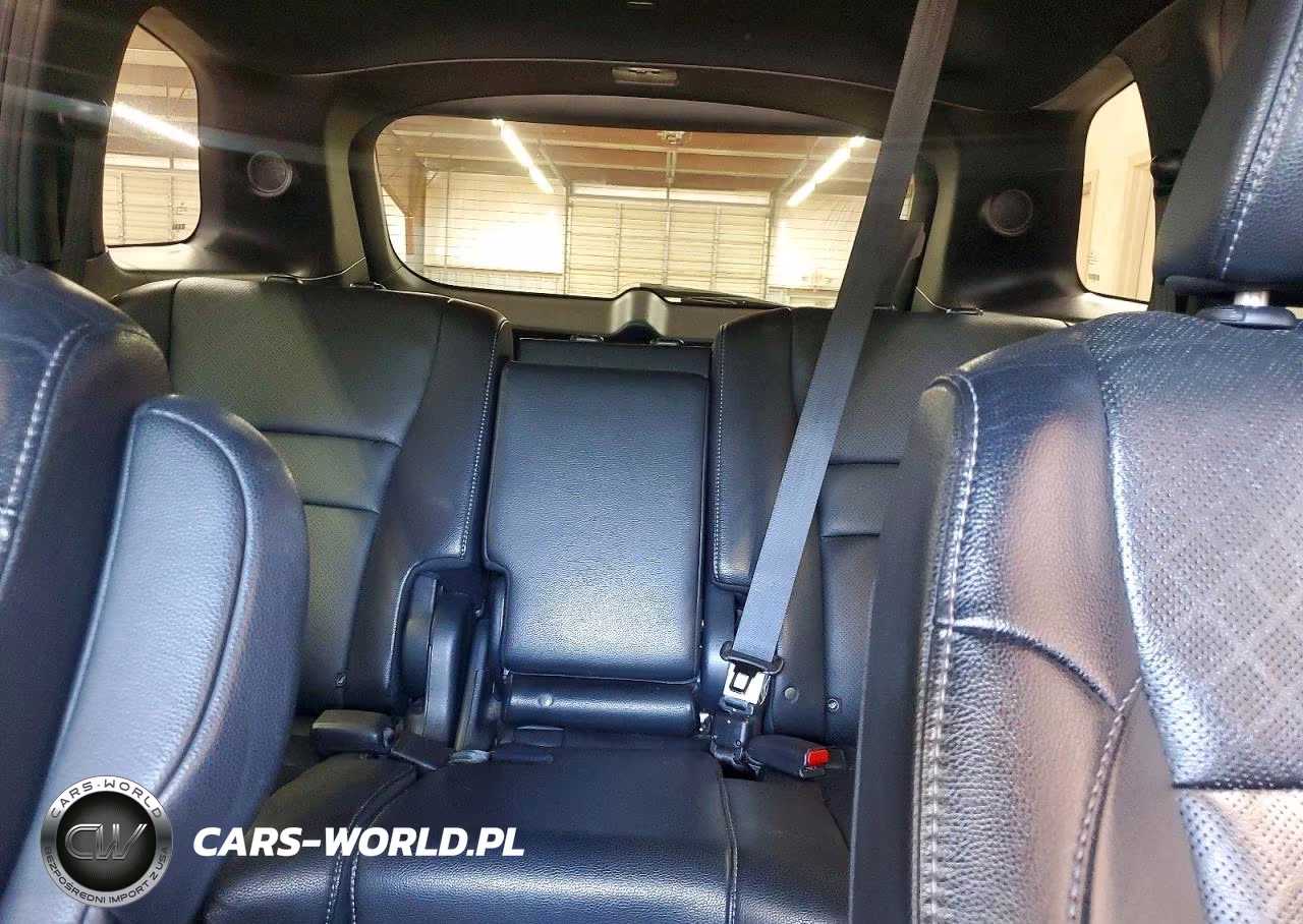 2019 Honda Passport Elite VIN:5FNYF8H08KB003835 - 10