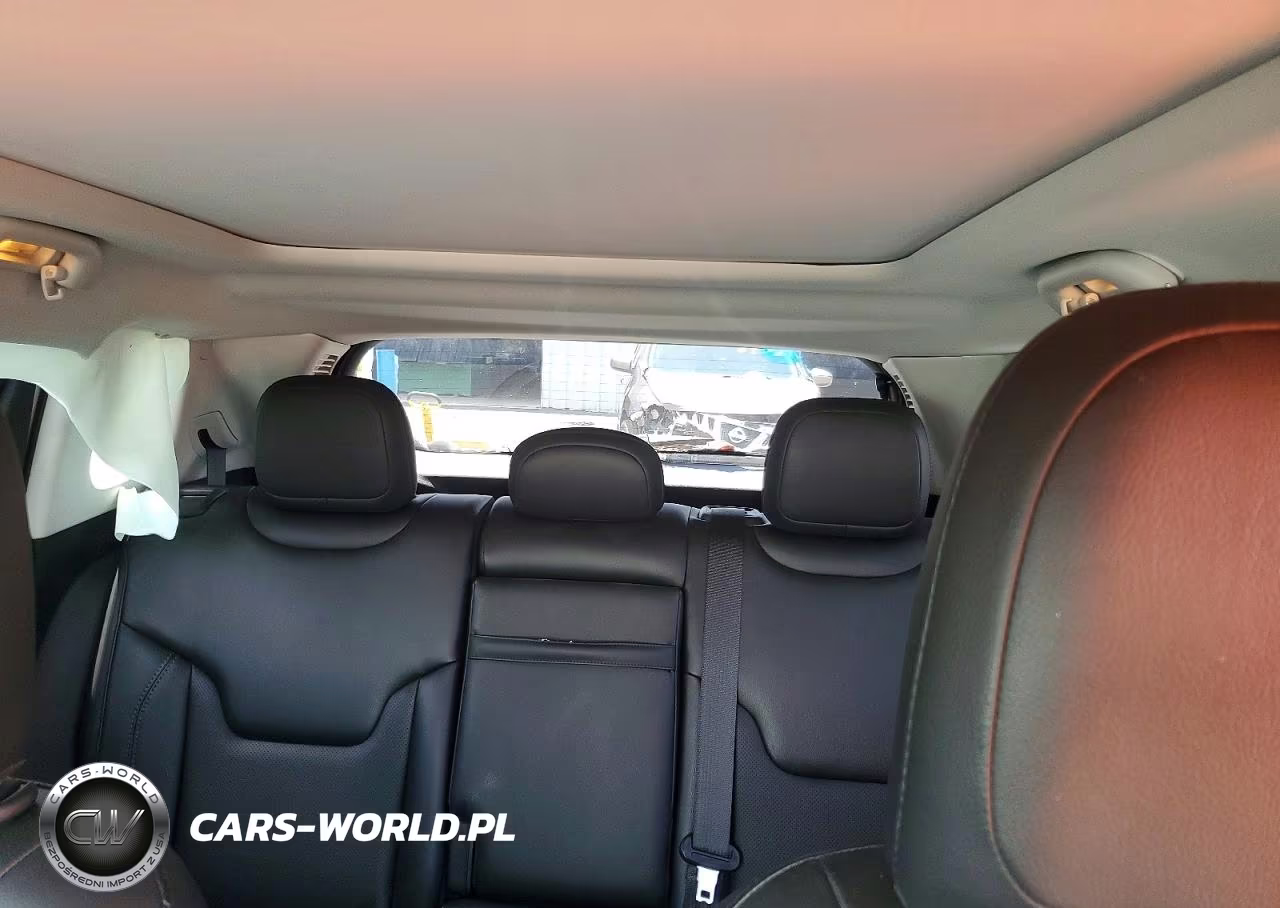 2019 Jeep Compass Limited VIN:3C4NJDCB4KT669966 - 10