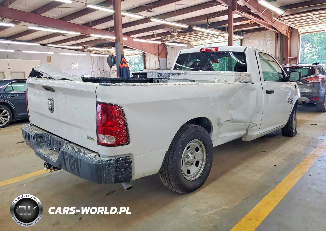 2019 Ram 1500 Classic Tradesman VIN:3C6JR6DG8KG722486 - 3