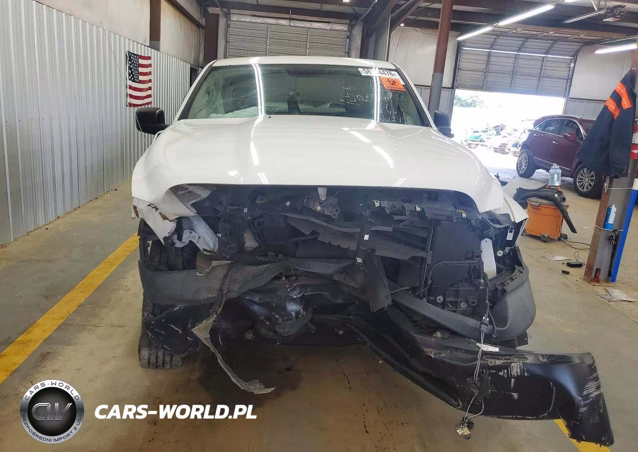 2019 Ram 1500 Classic Tradesman VIN:3C6JR6DG8KG722486 - 5