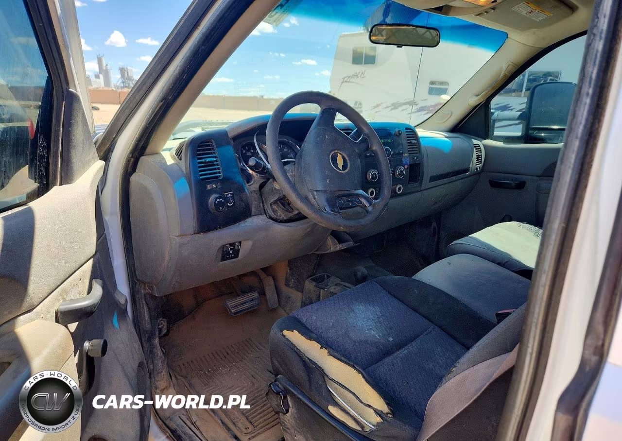 2011 Chevrolet Silverado K3500 VIN:1GB5KZCL5BZ157729 - 8