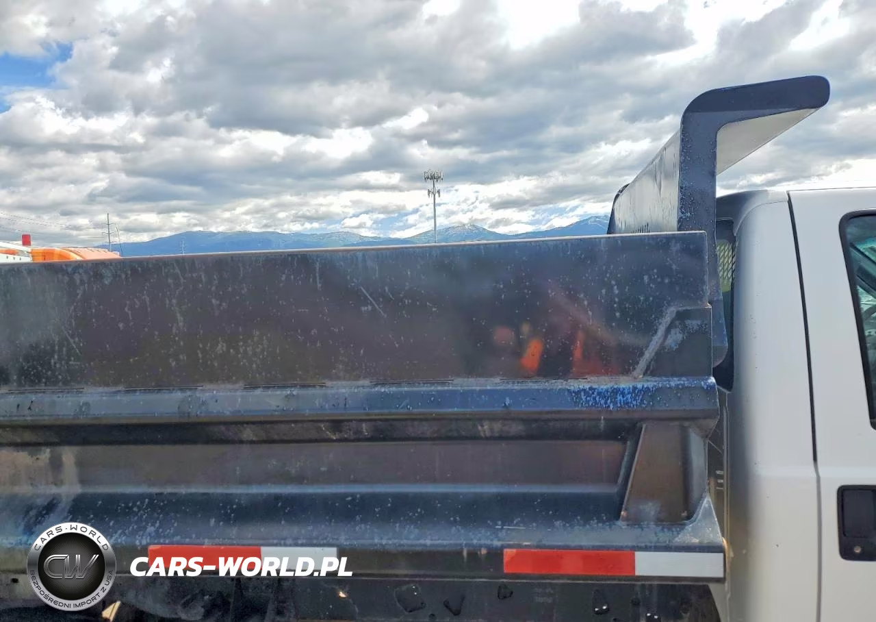 2008 Ford F550 Super Duty VIN:1FDAF57R08EB01702 - 10