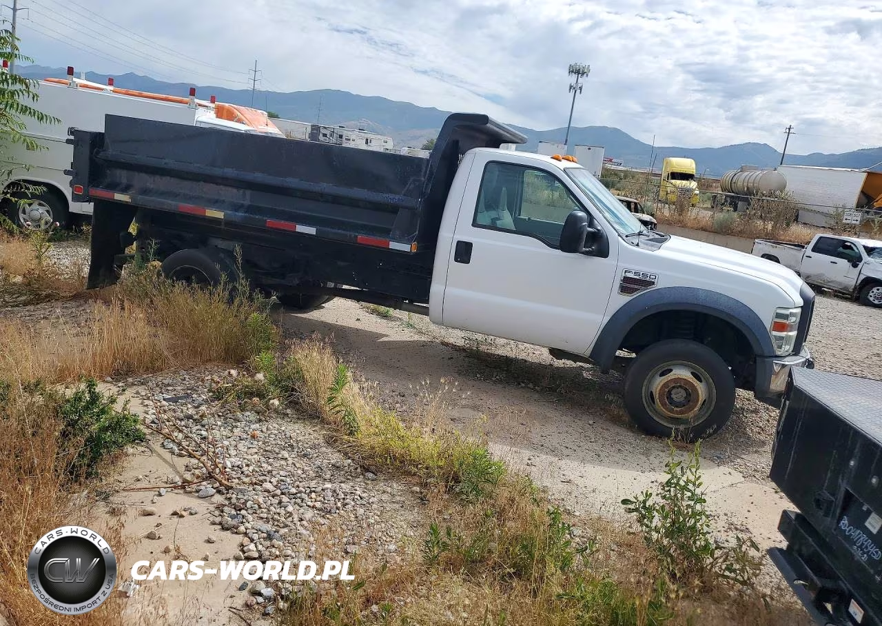 2008 Ford F550 Super Duty VIN:1FDAF57R08EB01702 - 3