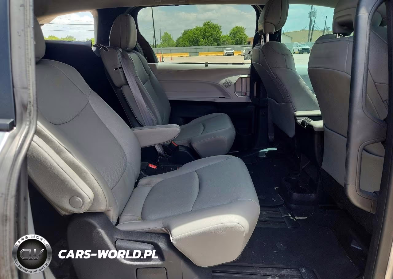 2025 Toyota Sienna Xle 8-Passenger VIN:5TDJRKEC2SS275684 - 11