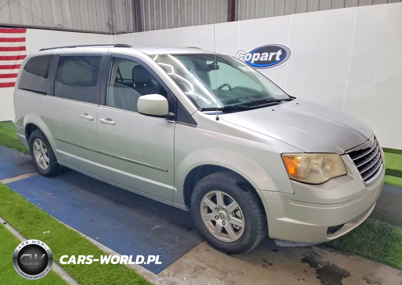 2010 Chrysler Town & Country Touring Plus VIN:2A4RR8D13AR386865 - 4