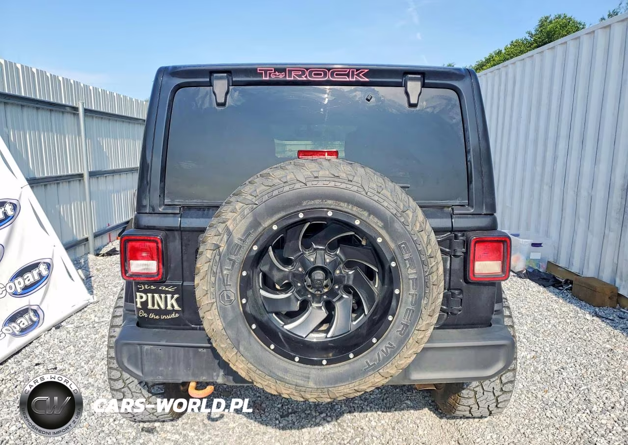 2020 Jeep Wrangler Unlimited Sahara VIN:1C4HJXENXLW221135 - 6