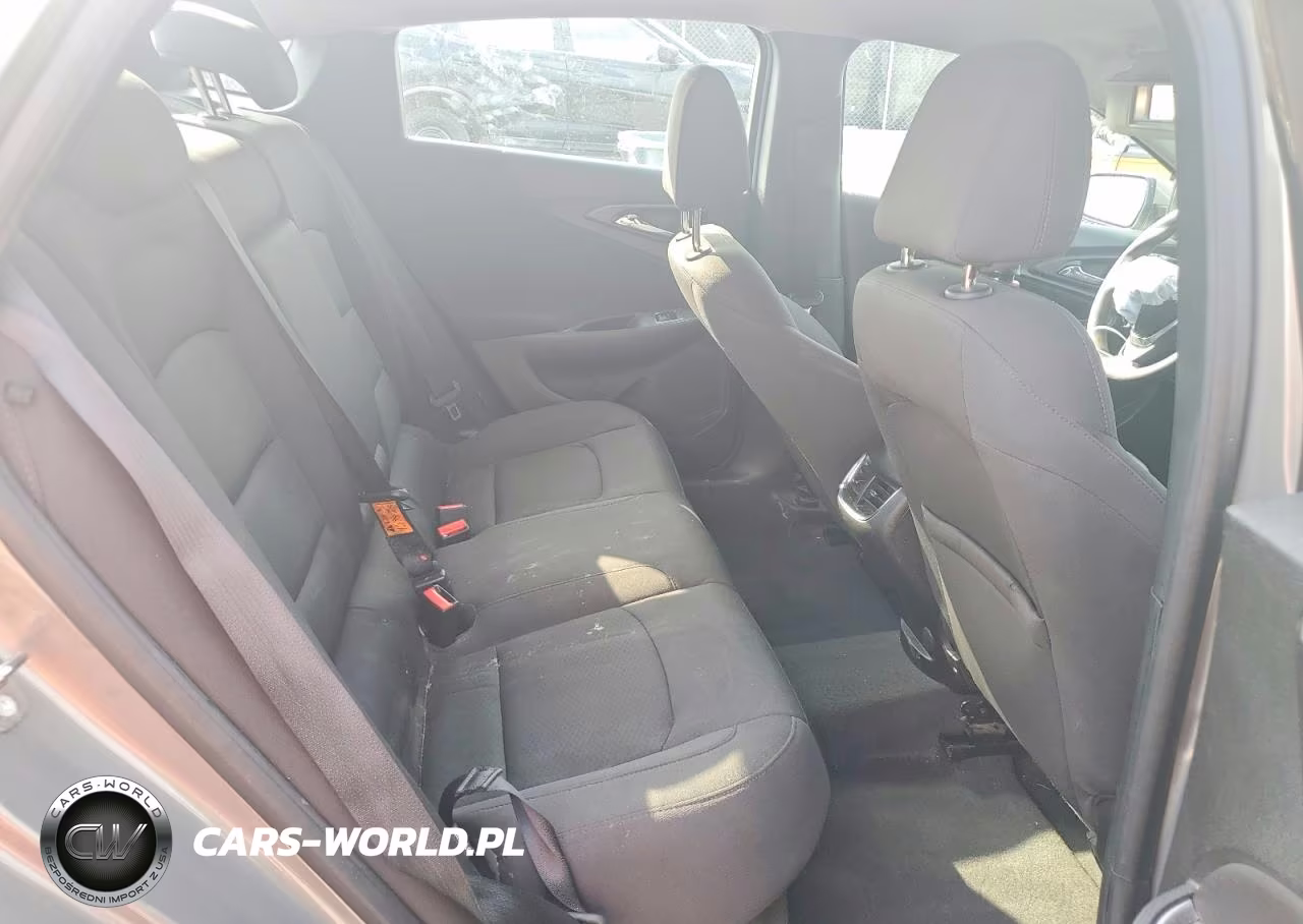 2017 Chevrolet Malibu Lt VIN:1G1ZE5ST7HF270051 - 10