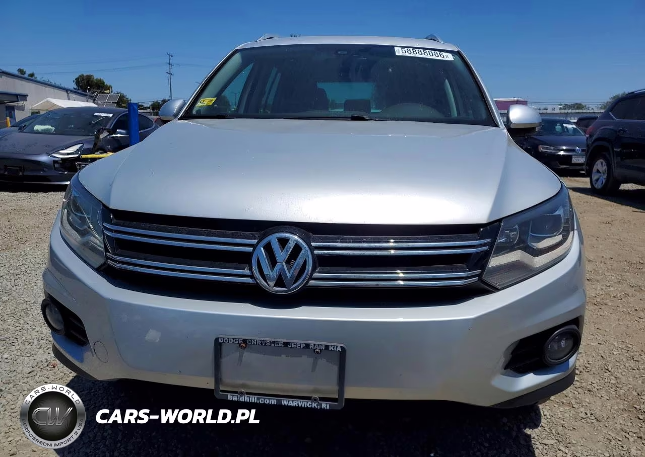2016 Volkswagen Tiguan S VIN:WVGBV7AX2GW576013 - 5