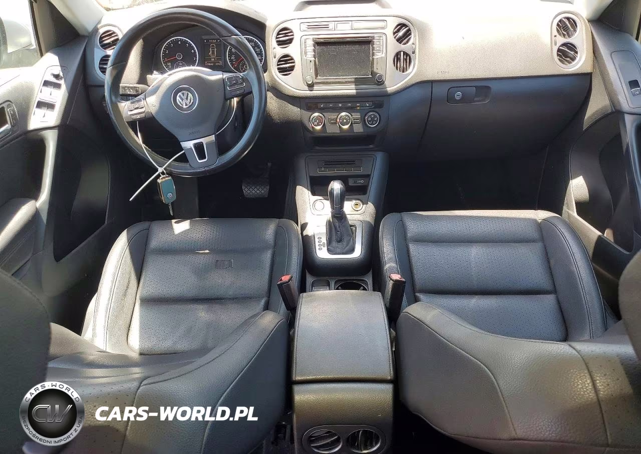 2016 Volkswagen Tiguan S VIN:WVGBV7AX2GW576013 - 8