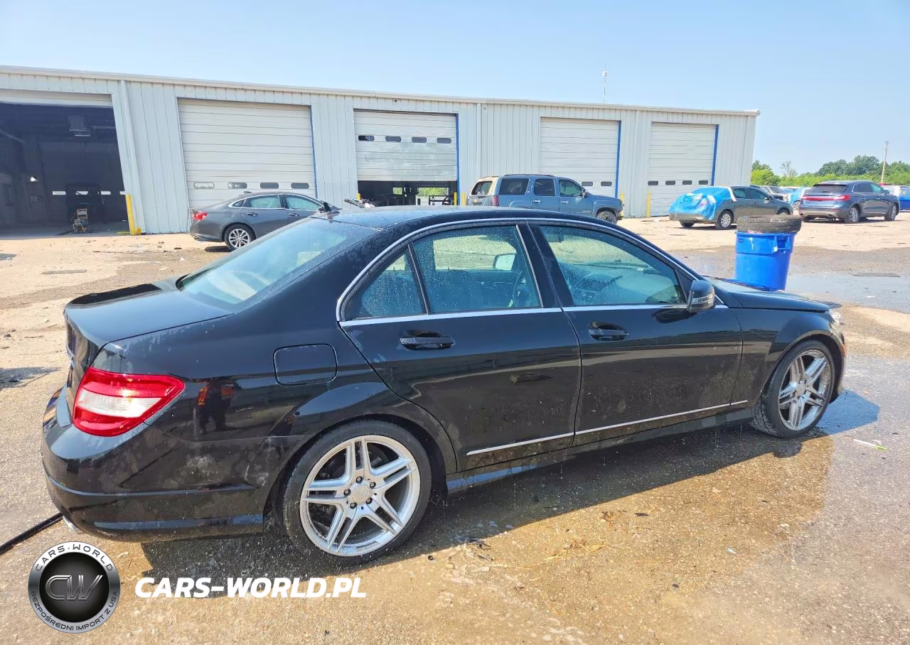 2011 Mercedes-Benz C 300 VIN:WDDGF5EB2BA522054 - 3