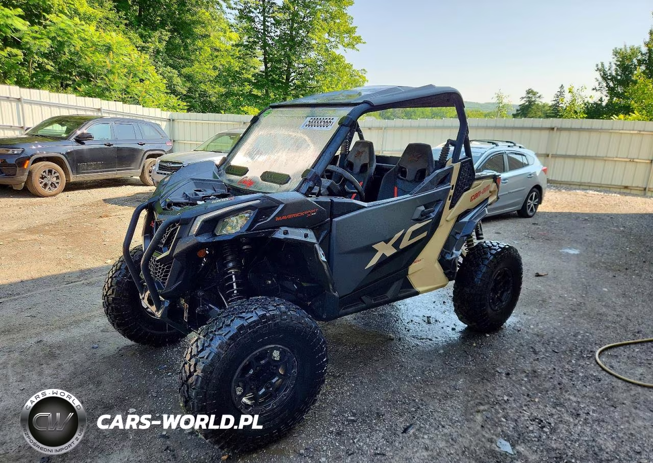2023 Can-Am Maverick Sport Utility Vehicle VIN:3JB1VAX47PE000425 - 2