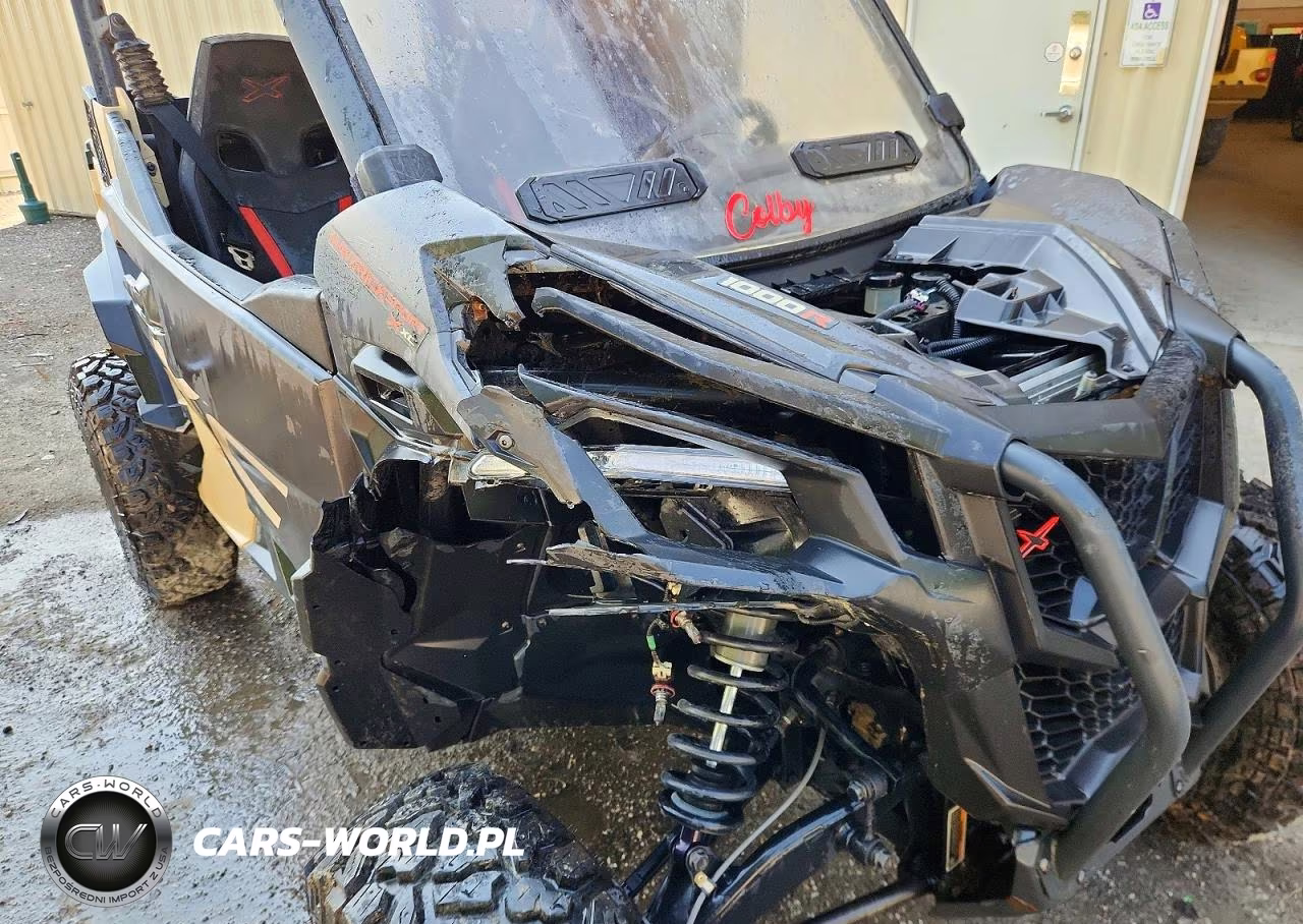 2023 Can-Am Maverick Sport Utility Vehicle VIN:3JB1VAX47PE000425 - 9