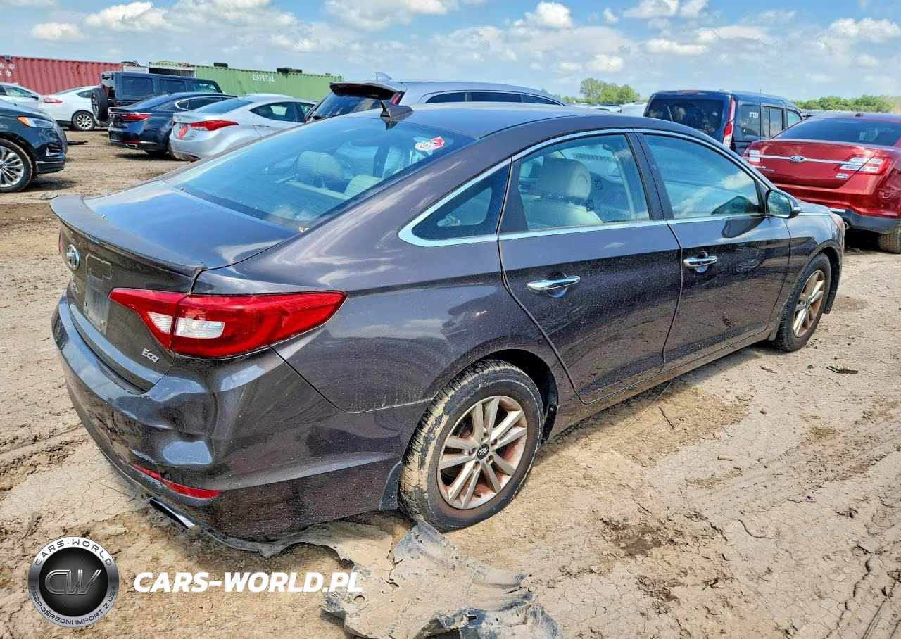 2015 Hyundai Sonata Eco VIN:5NPE24AA3FH110633 - 3