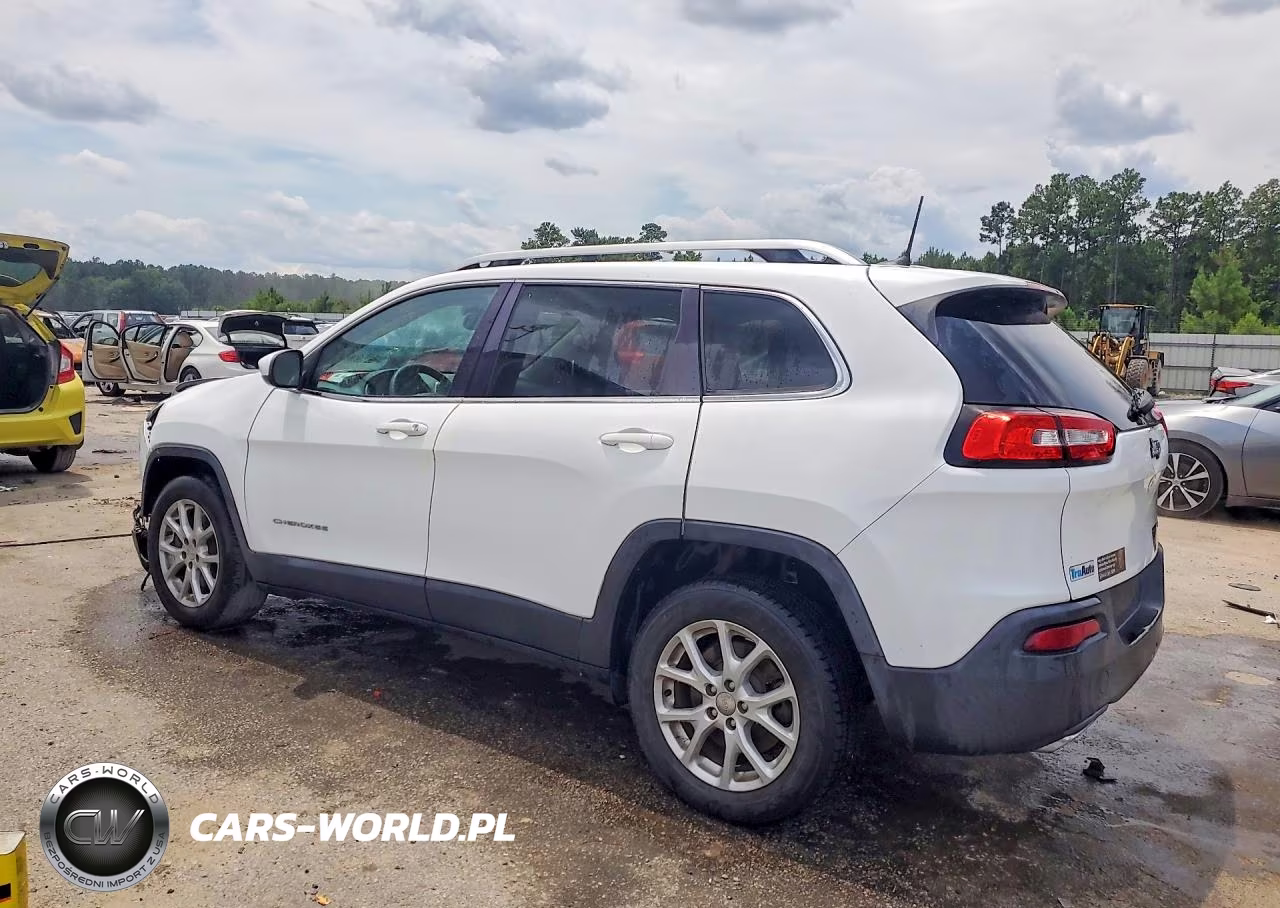 2018 Jeep Cherokee Latitude VIN:1C4PJLCX7JD611403 - 2