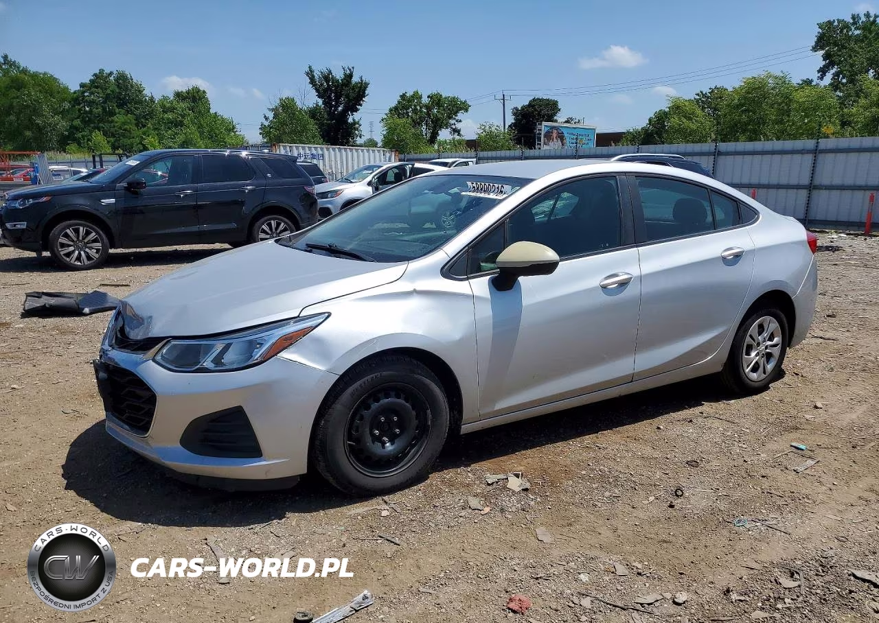 2019 Chevrolet Cruze Ls – zdjęcie 1 z 12