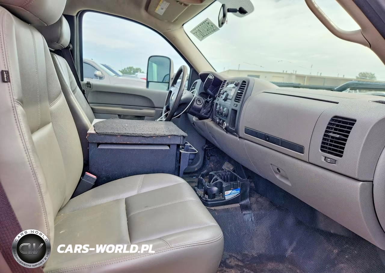 2013 Chevrolet Silverado C1500 VIN:1GCNCPEXXDZ266459 - 10