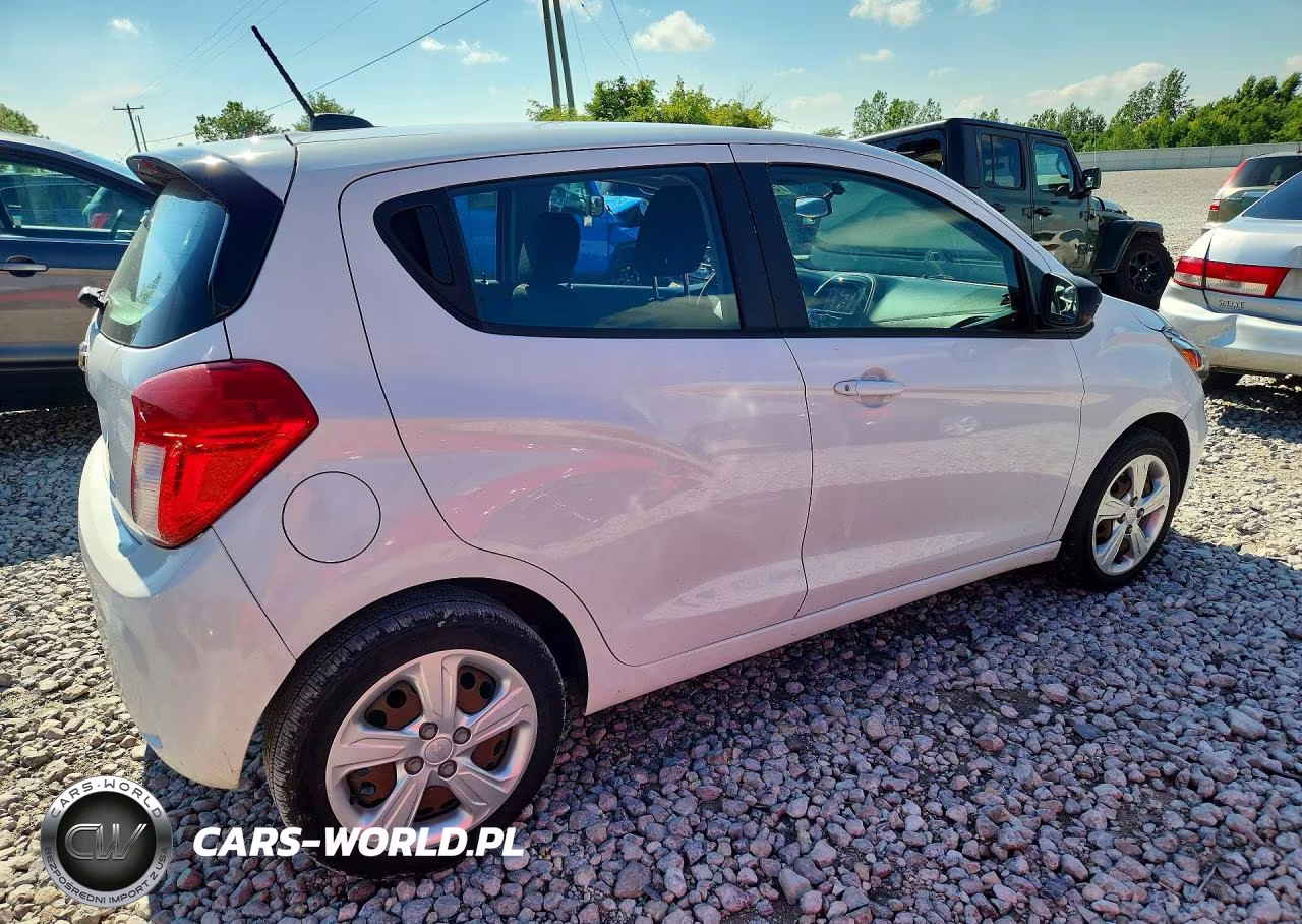 2020 Chevrolet Spark Ls VIN:KL8CB6SAXLC424703 - 3