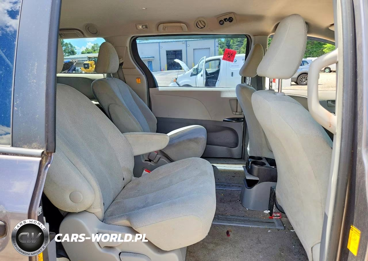 2013 Toyota Sienna L 7-Passenger VIN:5TDZK3DCXDS365568 - 11