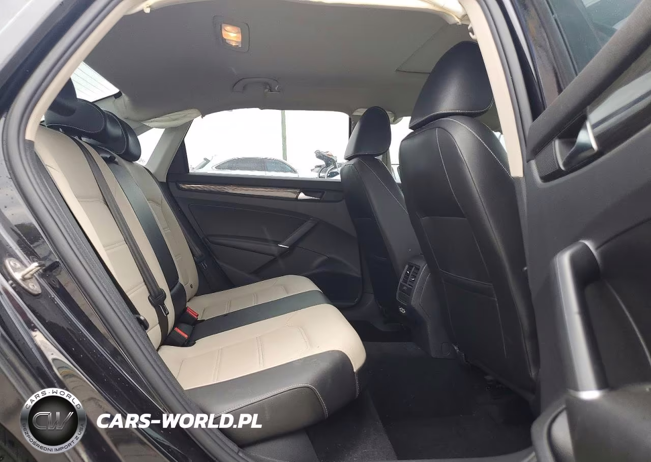 2020 Volkswagen Passat R-Line VIN:1VWMA7A38LC023896 - 10