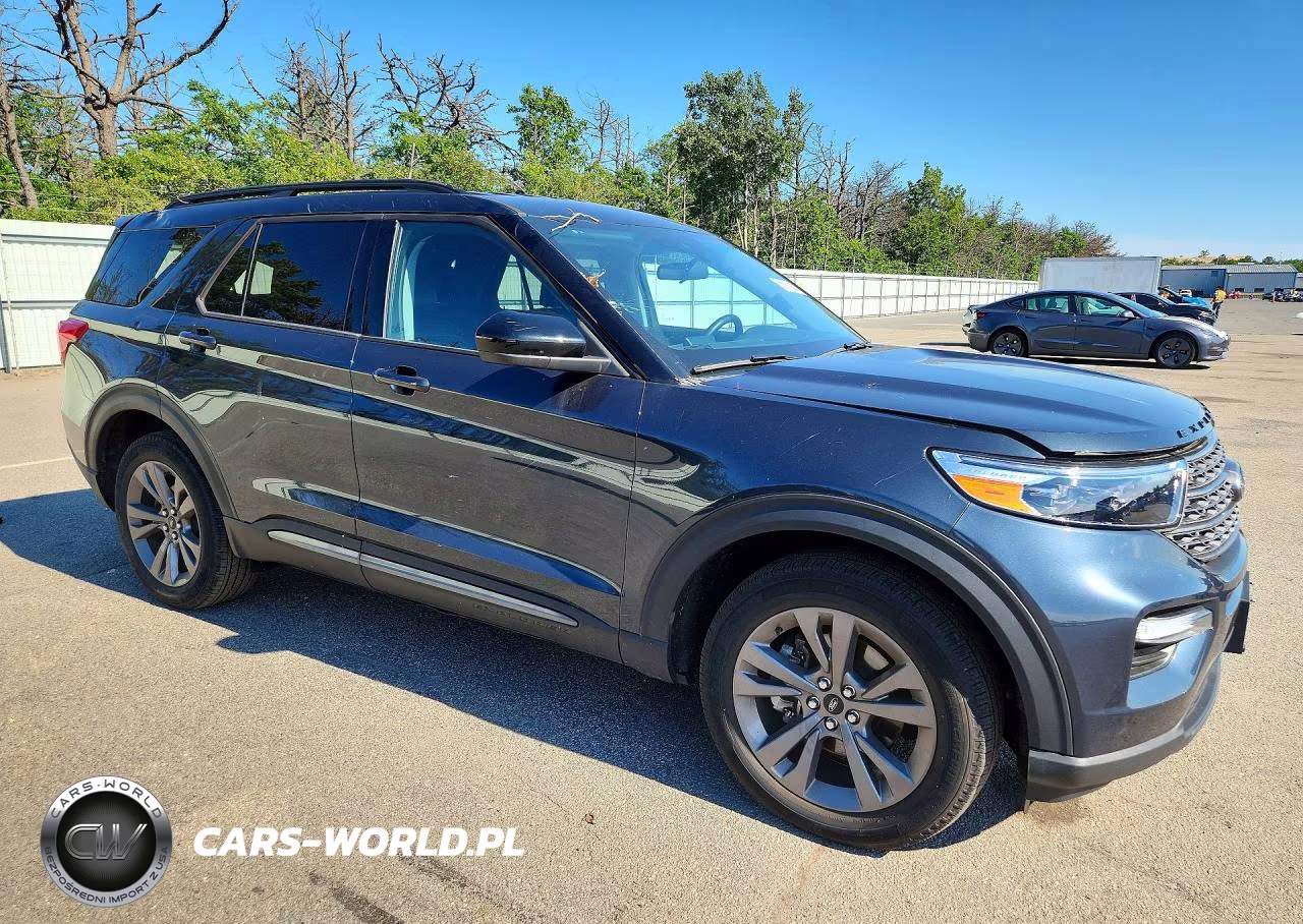 2024 Ford Explorer Xlt VIN:1FMSK8DHXRGA44704 - 4