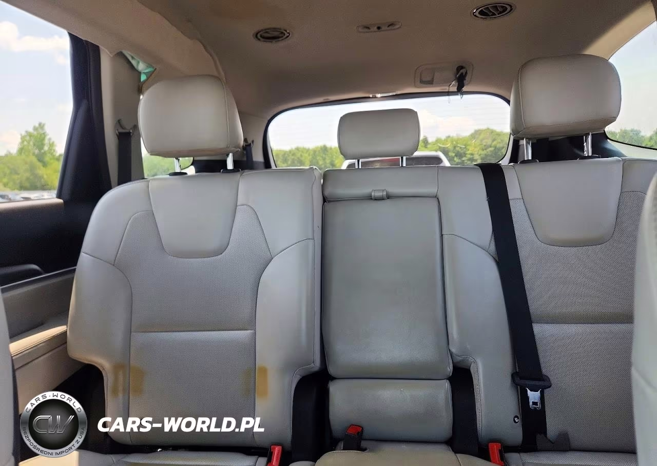 2020 Kia Telluride S VIN:5XYP6DHC0LG093393 - 10
