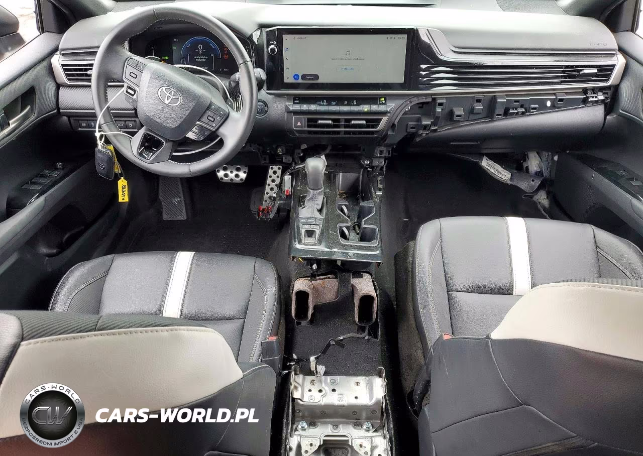 2025 Toyota Camry Se VIN:4T1DAACKXSU620167 - 8