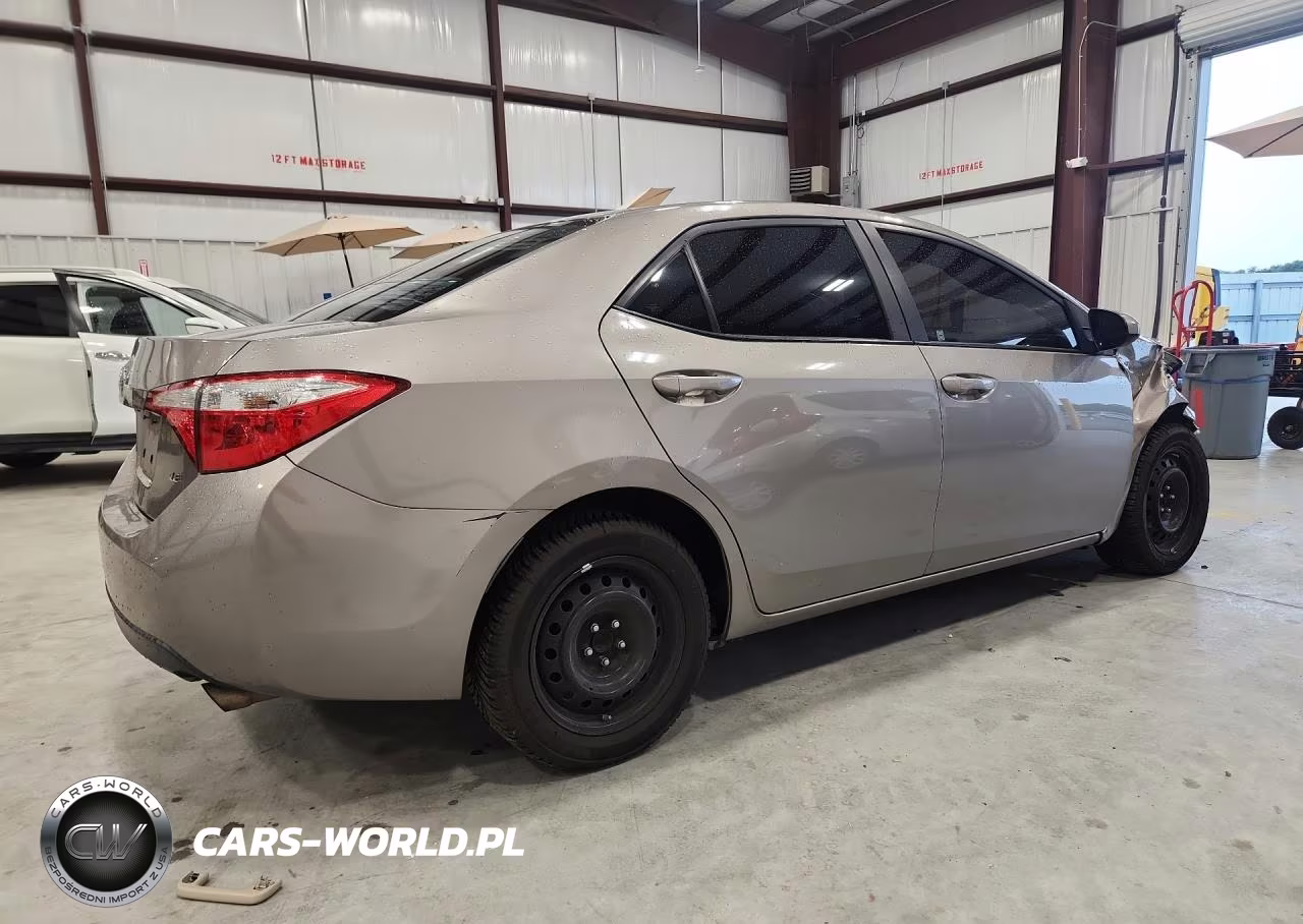 2015 Toyota Corolla Le VIN:2T1BURHE9FC266536 - 3