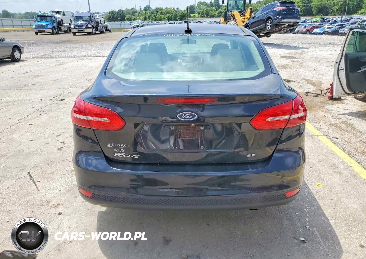 2017 Ford Focus Se VIN:1FADP3F28HL279365 - 6