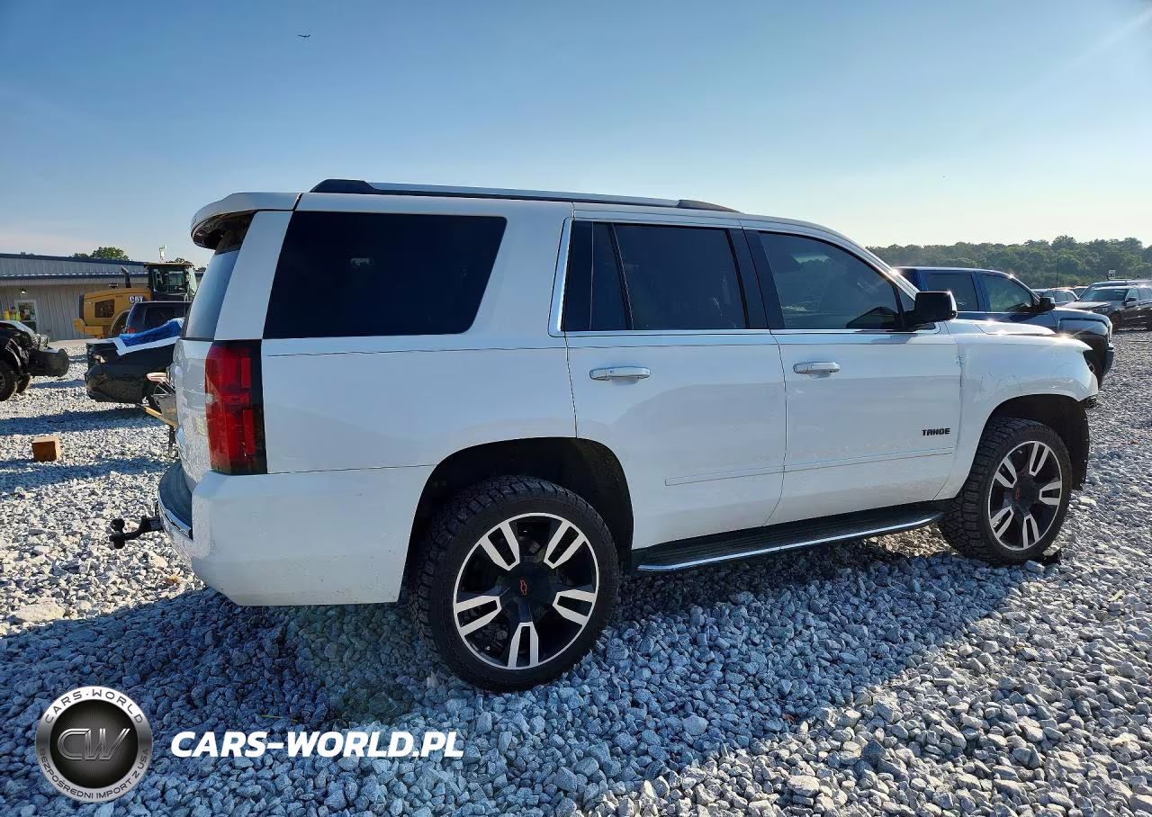2018 Chevrolet Tahoe K1500 Premier VIN:1GNSKCKC4JR351655 - 3