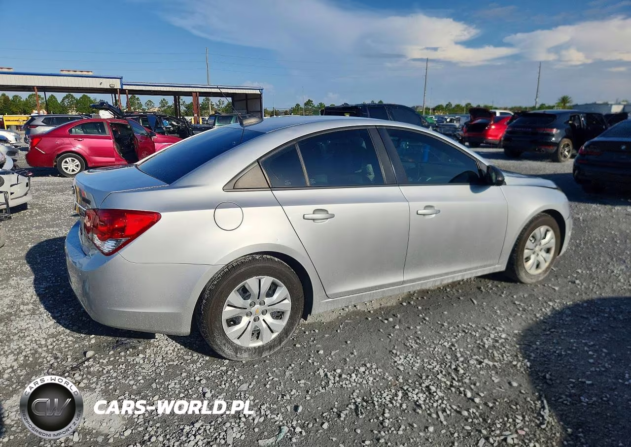 2015 Chevrolet Cruze Ls VIN:1G1PA5SH0F7192184 - 3