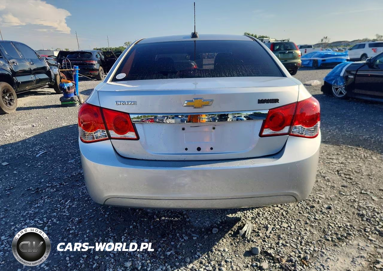 2015 Chevrolet Cruze Ls VIN:1G1PA5SH0F7192184 - 6