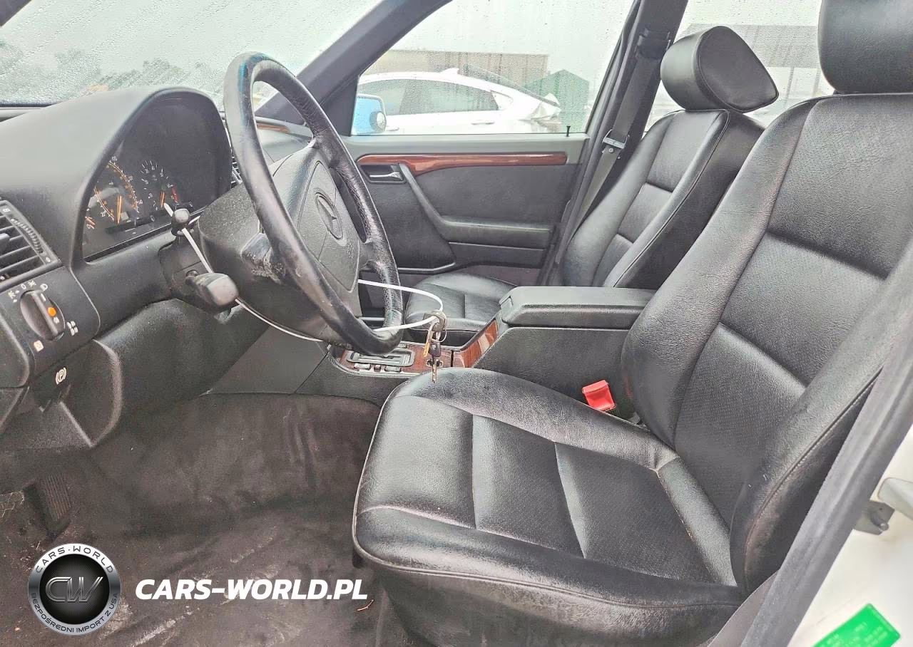 1994 Mercedes-Benz C 220 VIN:WDBHA22E8RF038203 - 7