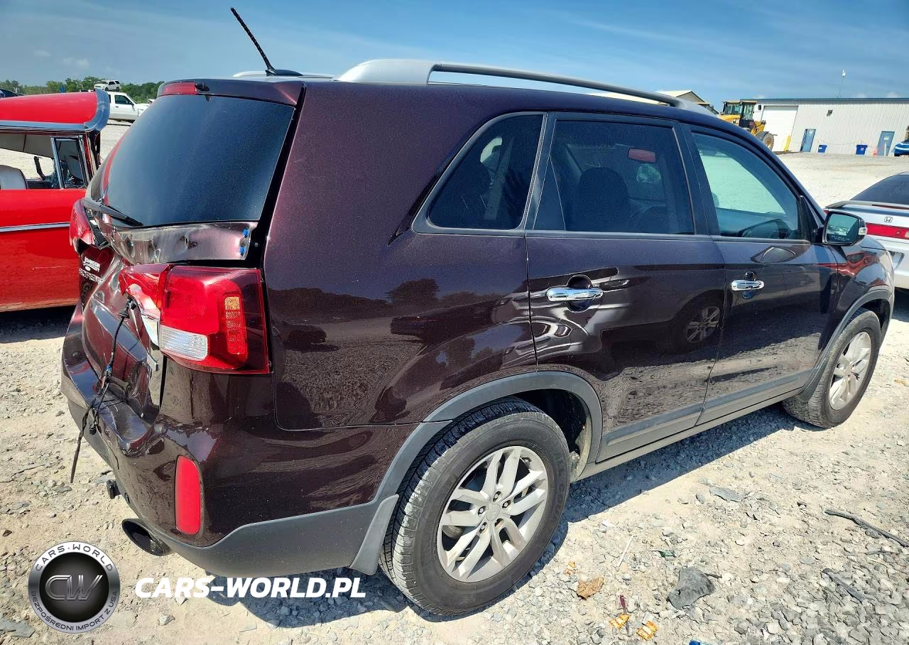 2015 Kia Sorento Lx VIN:5XYKT4A68FG658923 - 3