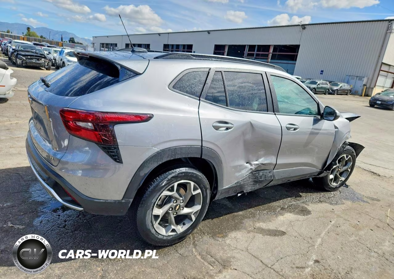 2025 Chevrolet Trax 1Lt VIN:KL77LHEP8SC243077 - 3
