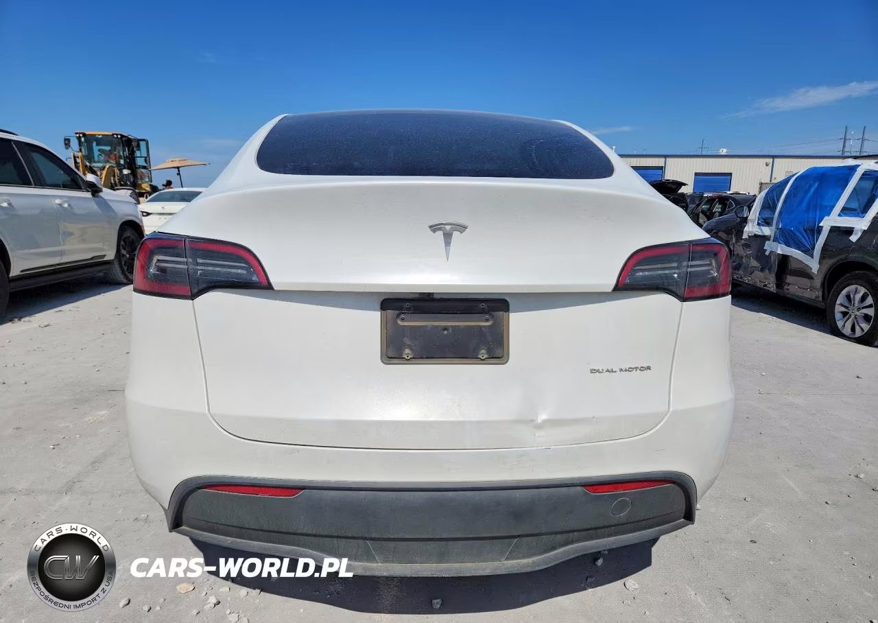 2024 Tesla Model Y VIN:7SAYGDEE1RA257953 - 6