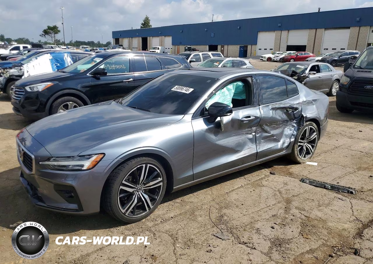2019 Volvo S60 T6 R-Design