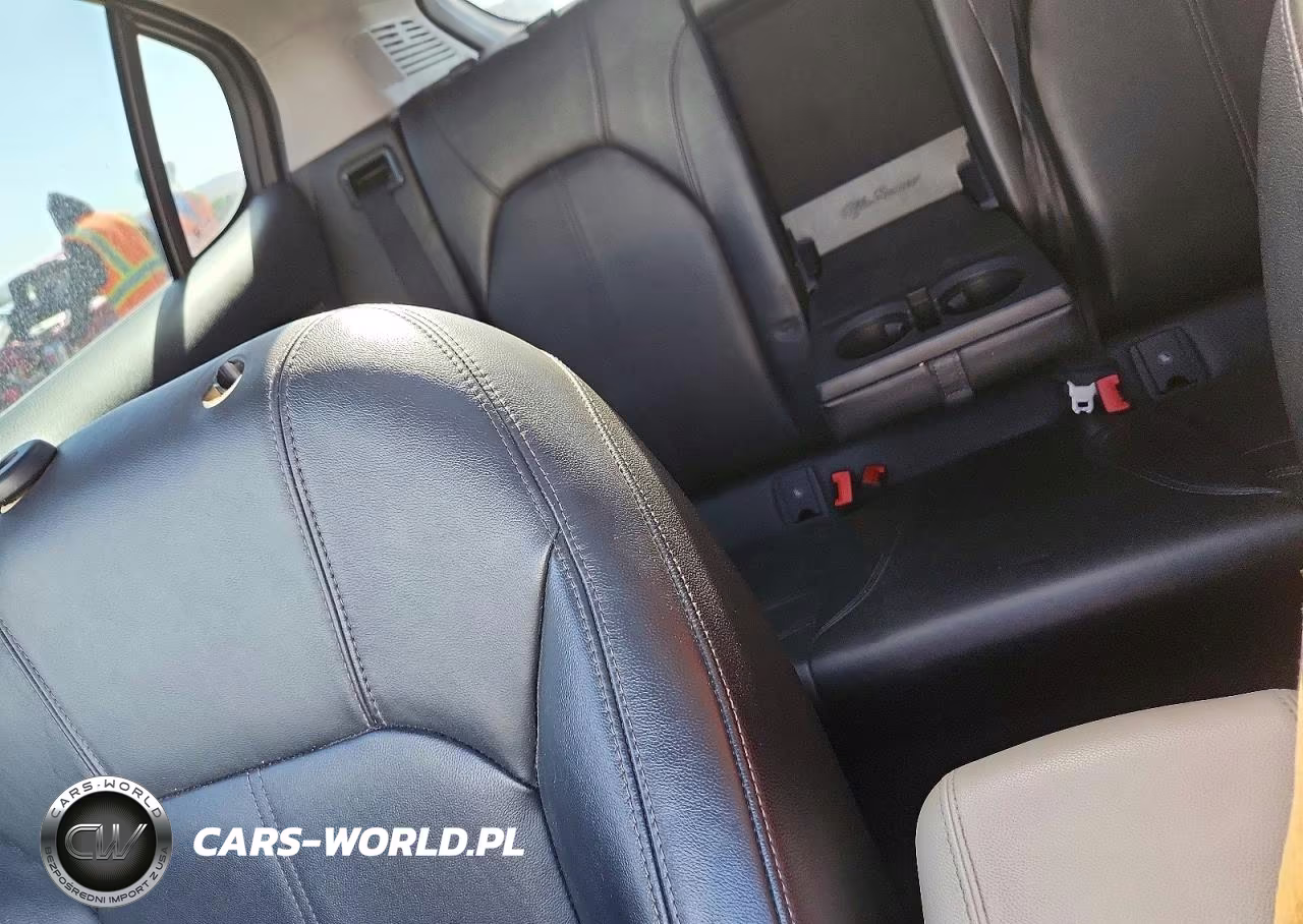 2019 Alfa Romeo Stelvio VIN:ZASPAKAN4K7C49064 - 10