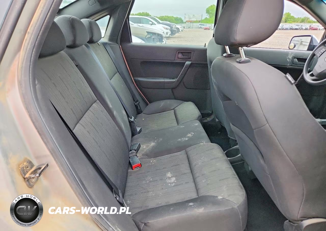 2010 Ford Focus Se VIN:1FAHP3FN6AW155076 - 10