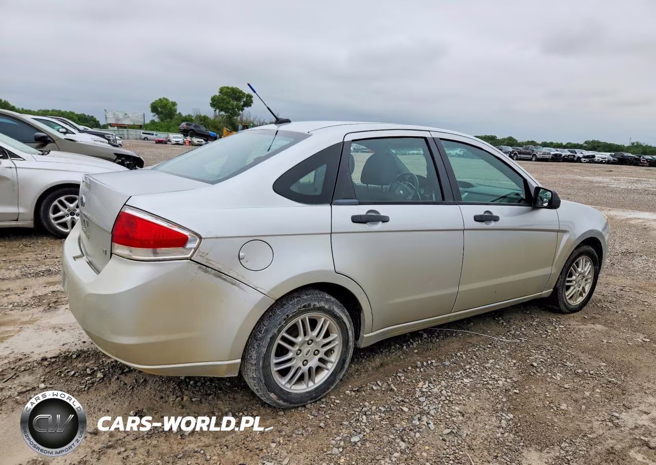 2010 Ford Focus Se VIN:1FAHP3FN6AW155076 - 3